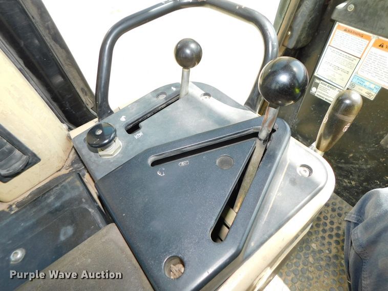 image for item DJ5995 2002 Caterpillar 963C LGP  track loader