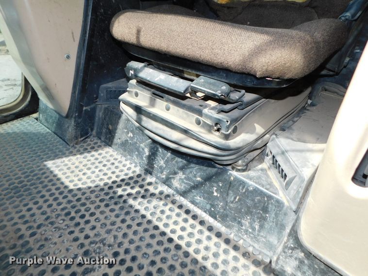 image for item DJ5995 2002 Caterpillar 963C LGP  track loader