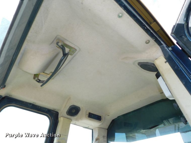 image for item DJ5995 2002 Caterpillar 963C LGP  track loader