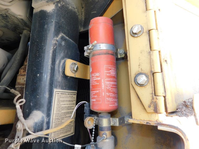 image for item DJ5995 2002 Caterpillar 963C LGP  track loader