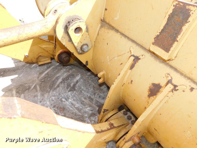 image for item DJ5995 2002 Caterpillar 963C LGP  track loader