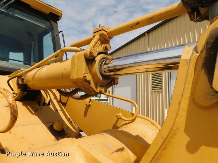 image for item DJ5995 2002 Caterpillar 963C LGP  track loader