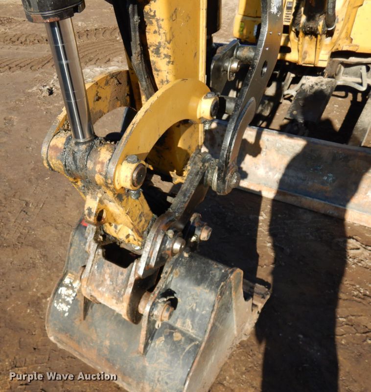 image for item DJ6020 2017 Caterpillar 305E2 CR  mini excavator