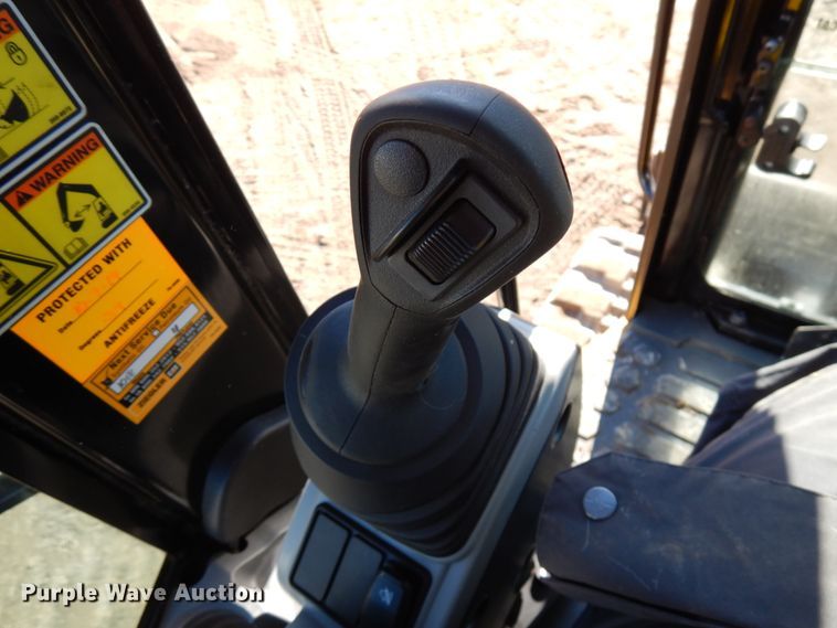 image for item DJ6020 2017 Caterpillar 305E2 CR  mini excavator