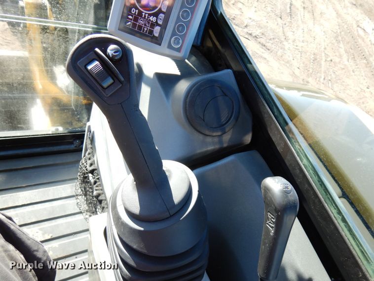 image for item DJ6020 2017 Caterpillar 305E2 CR  mini excavator