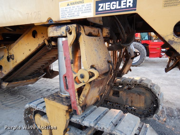 image for item DJ6023 2010 Caterpillar PM201  milling machine