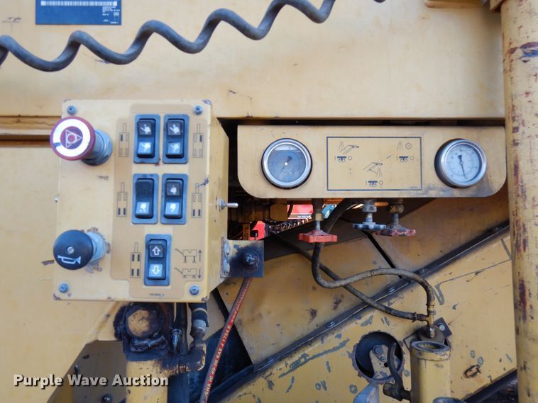 image for item DJ6023 2010 Caterpillar PM201  milling machine