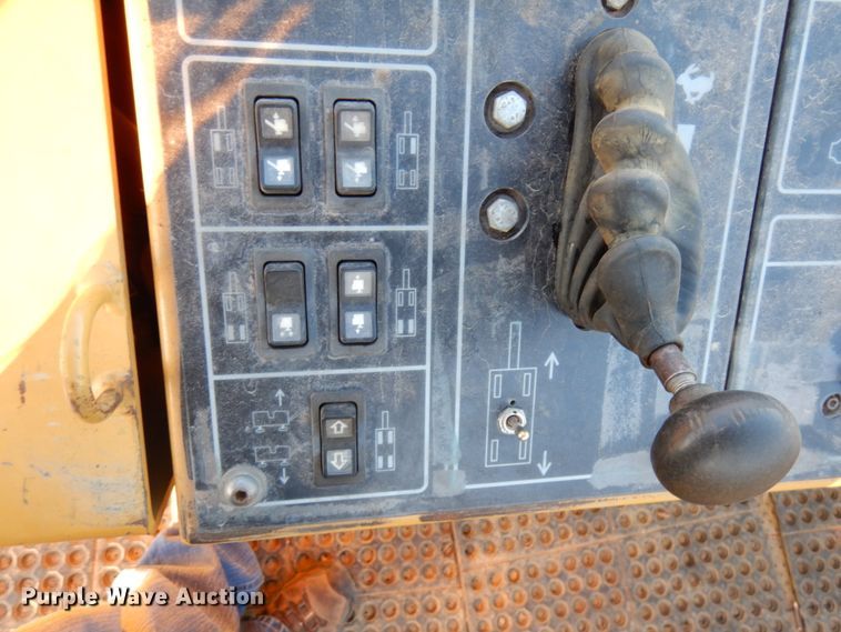 image for item DJ6023 2010 Caterpillar PM201  milling machine