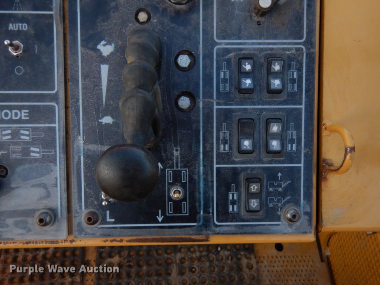 image for item DJ6023 2010 Caterpillar PM201  milling machine