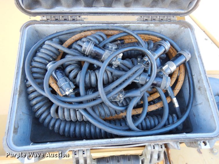 image for item DJ6023 2010 Caterpillar PM201  milling machine