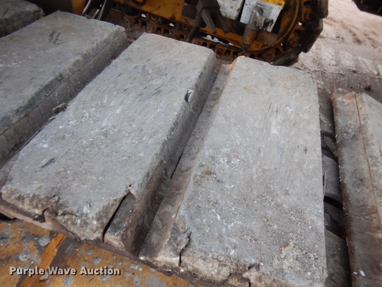 image for item DJ6023 2010 Caterpillar PM201  milling machine