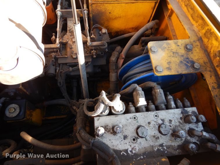 image for item DJ6046 2016 Carlson CP100  paver