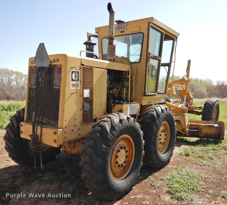 image for item DJ8346 1981 Caterpillar 120G  rigid frame motor grader