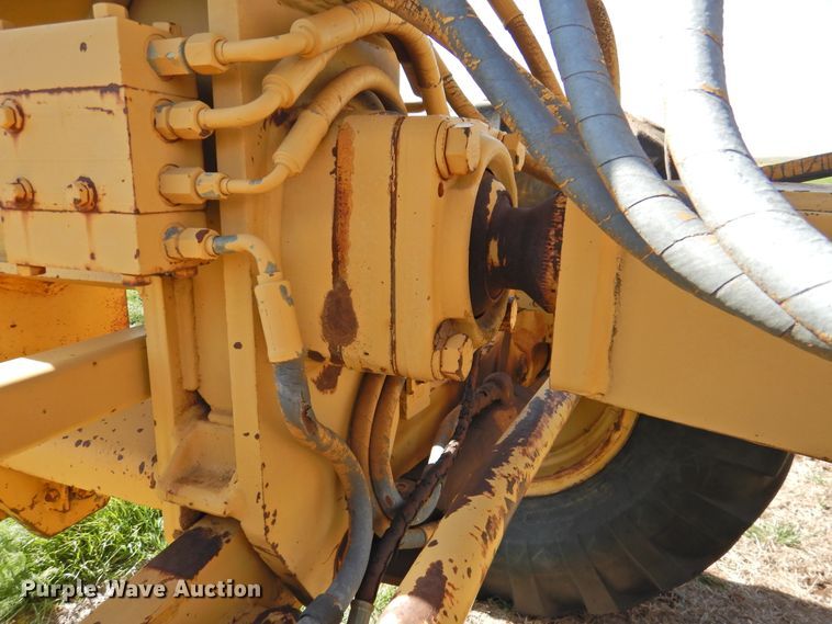 image for item DJ8346 1981 Caterpillar 120G  rigid frame motor grader