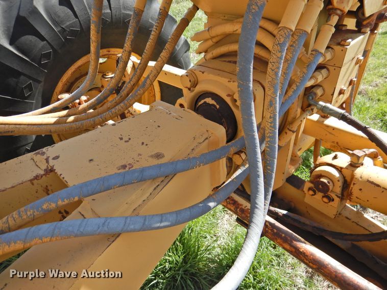 image for item DJ8346 1981 Caterpillar 120G  rigid frame motor grader