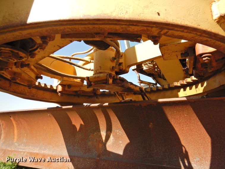 image for item DJ8346 1981 Caterpillar 120G  rigid frame motor grader