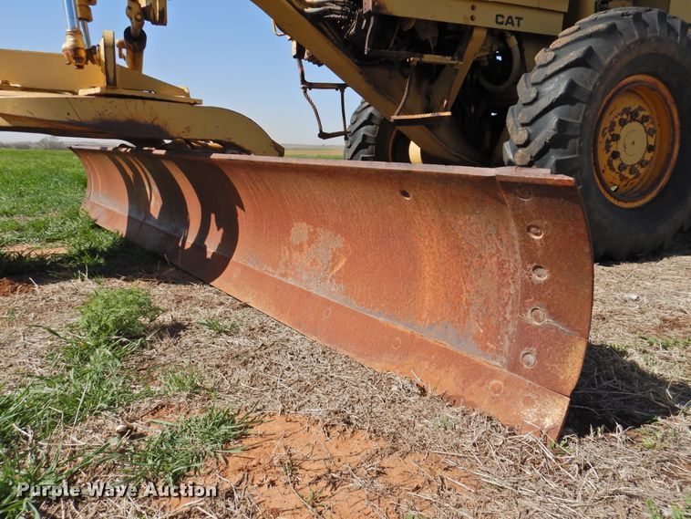 image for item DJ8346 1981 Caterpillar 120G  rigid frame motor grader