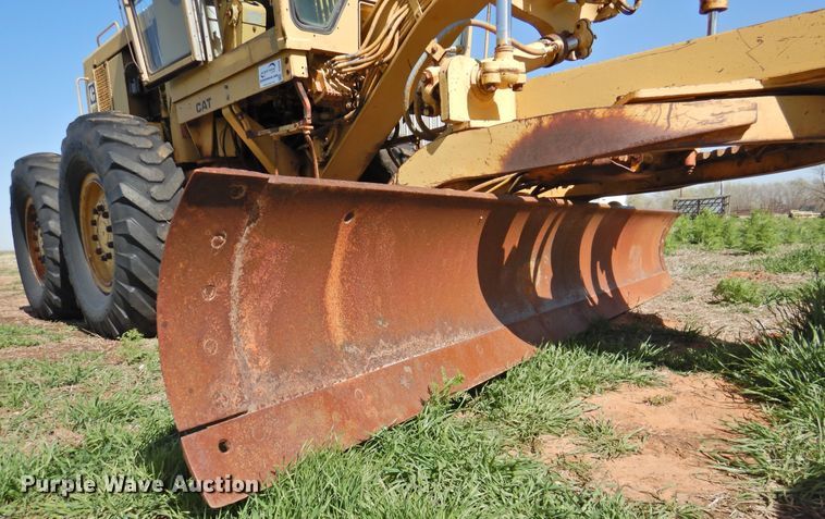 image for item DJ8346 1981 Caterpillar 120G  rigid frame motor grader