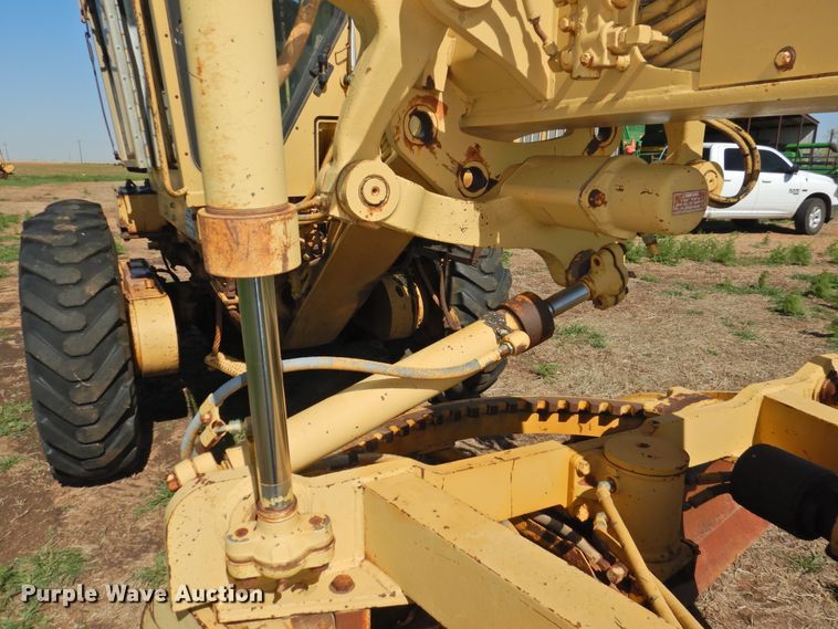 image for item DJ8346 1981 Caterpillar 120G  rigid frame motor grader
