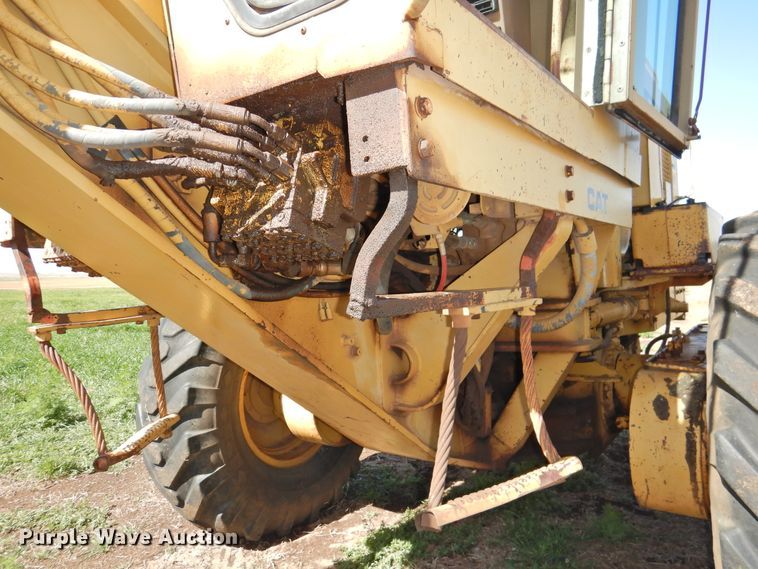 image for item DJ8346 1981 Caterpillar 120G  rigid frame motor grader