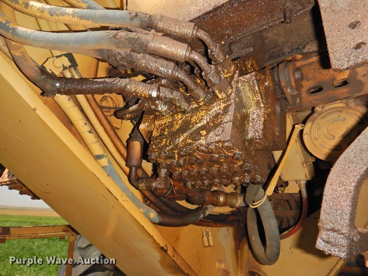 image for item DJ8346 1981 Caterpillar 120G  rigid frame motor grader