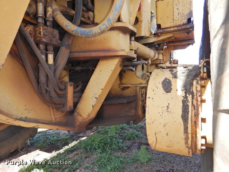 image for item DJ8346 1981 Caterpillar 120G  rigid frame motor grader