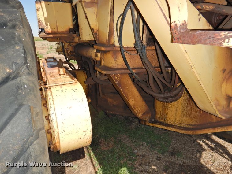 image for item DJ8346 1981 Caterpillar 120G  rigid frame motor grader