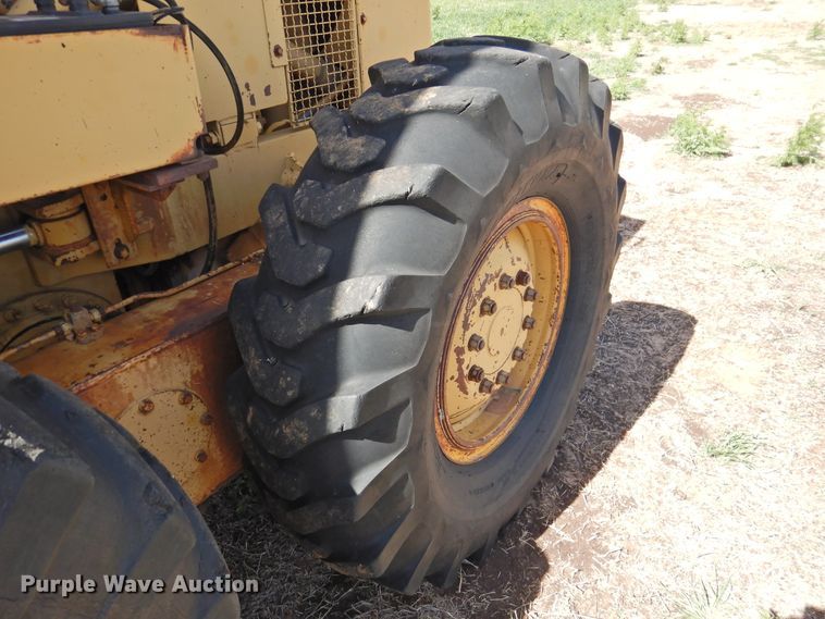 image for item DJ8346 1981 Caterpillar 120G  rigid frame motor grader