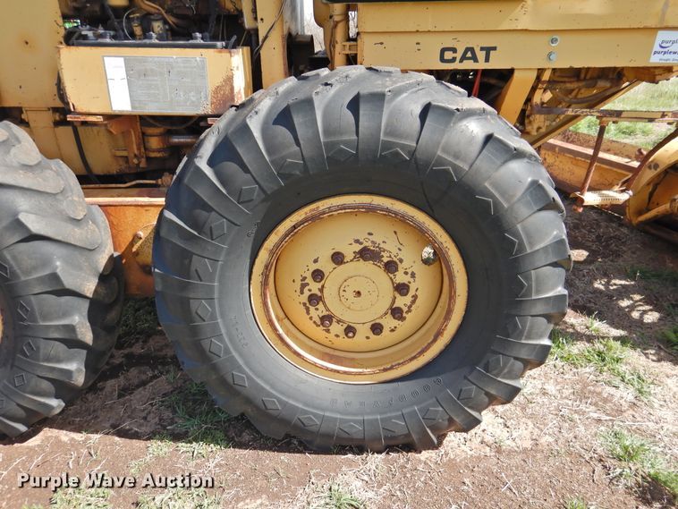 image for item DJ8346 1981 Caterpillar 120G  rigid frame motor grader