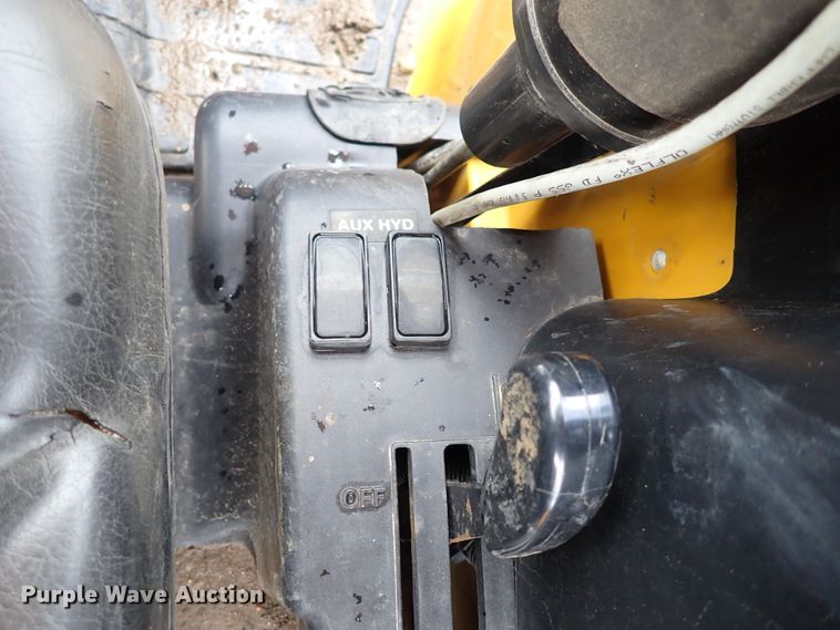 image for item DK4555 2009 John Deere 110  backhoe