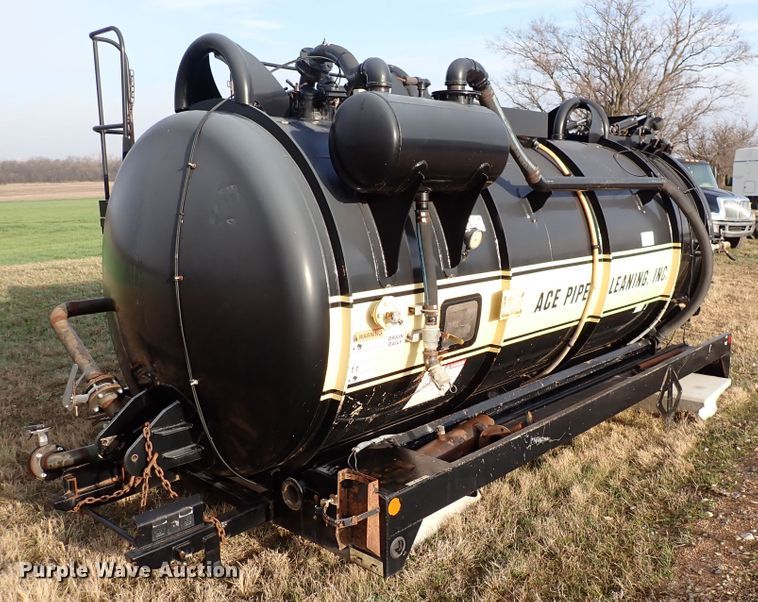 image for item DK4562 Presvac Systems  Vacuum truck tank