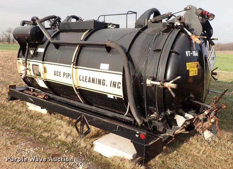 image for item DK4562 Presvac Systems  Vacuum truck tank