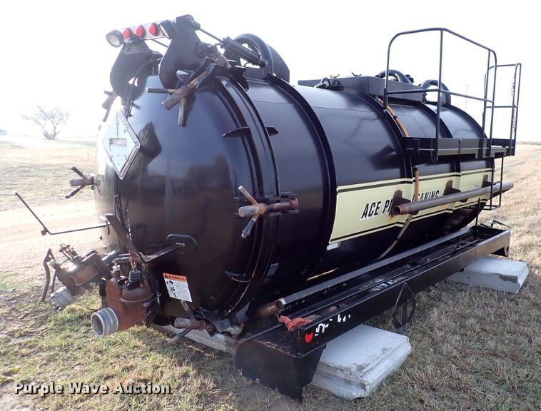 image for item DK4562 Presvac Systems  Vacuum truck tank