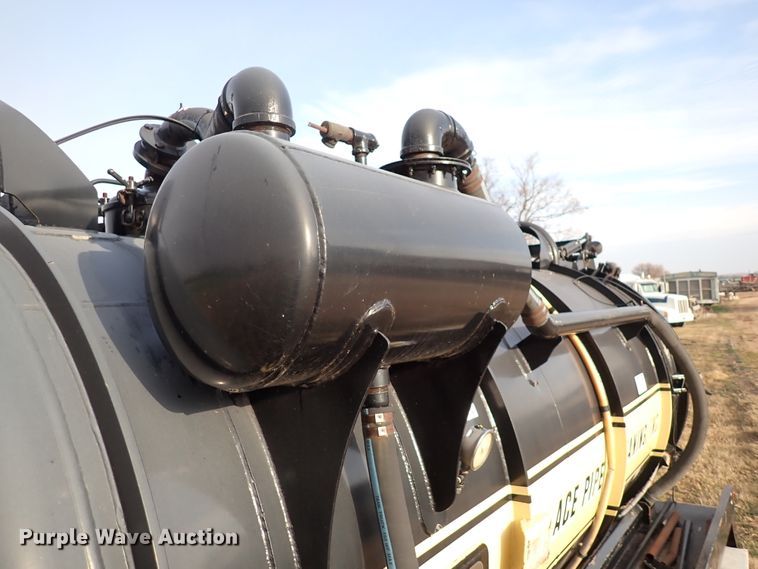 image for item DK4562 Presvac Systems  Vacuum truck tank