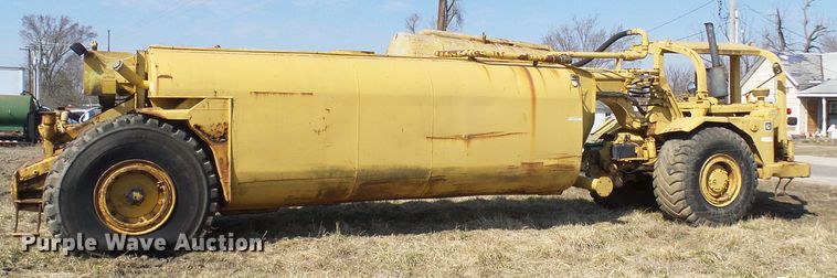 image for item DL0862 Caterpillar  water wagon