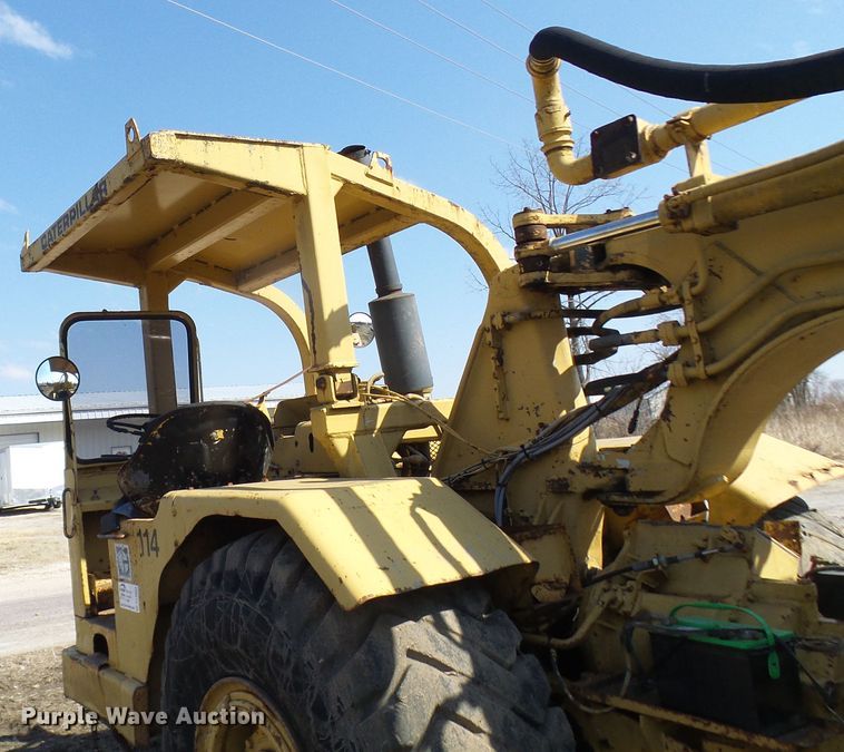 image for item DL0862 Caterpillar  water wagon