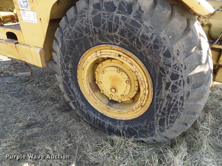 image for item DL0862 Caterpillar  water wagon