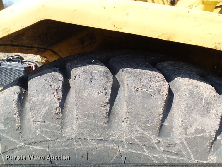 image for item DL0862 Caterpillar  water wagon