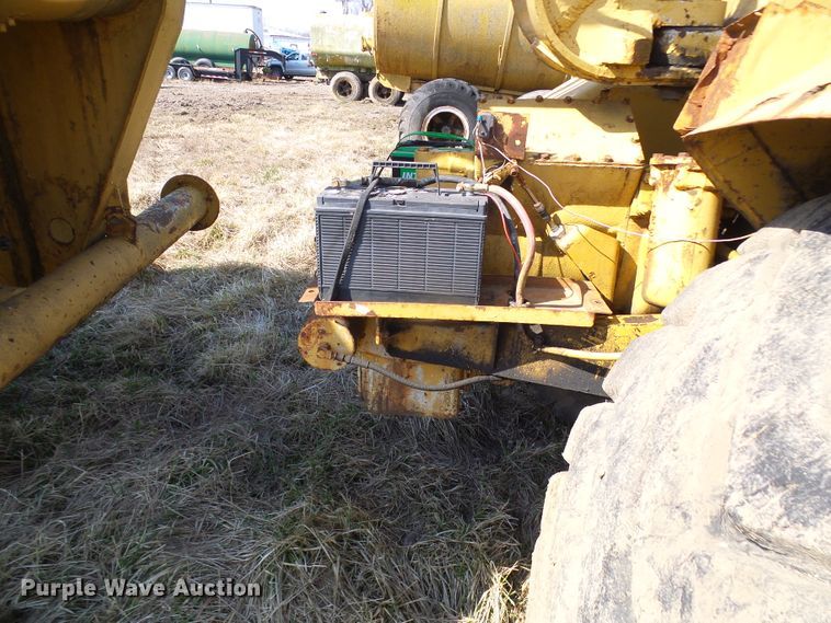 image for item DL0862 Caterpillar  water wagon