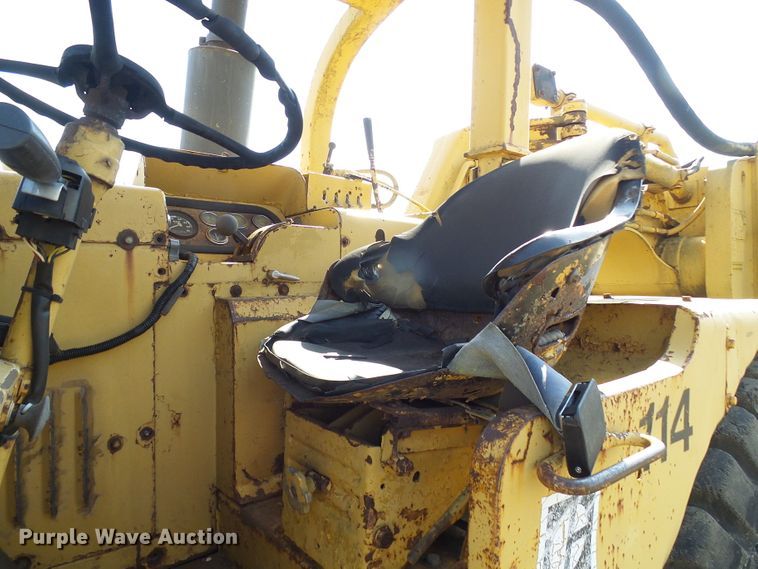 image for item DL0862 Caterpillar  water wagon