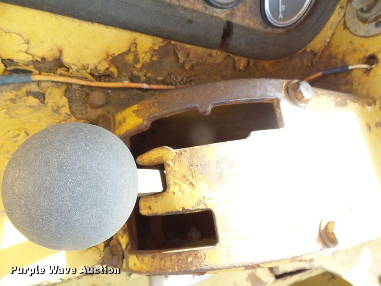 image for item DL0862 Caterpillar  water wagon