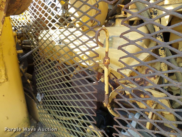 image for item DL0862 Caterpillar  water wagon