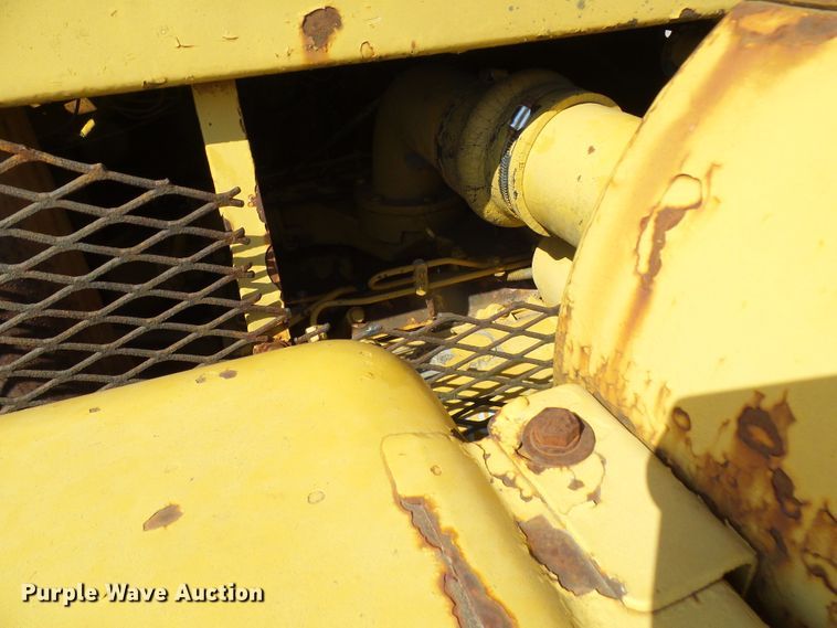 image for item DL0862 Caterpillar  water wagon