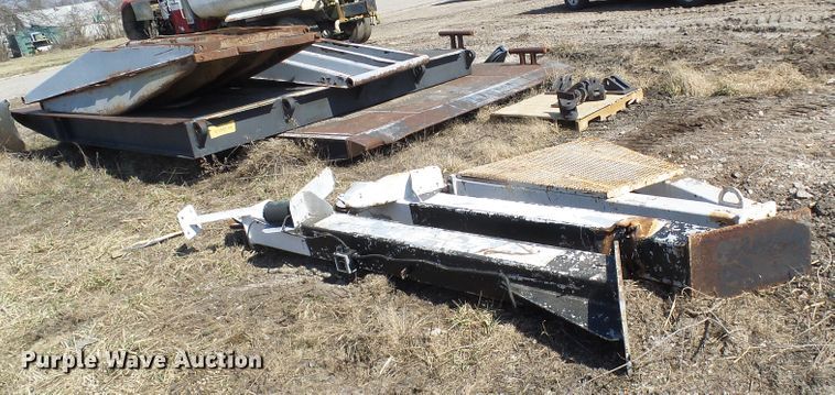 image for item DL0865 Barge ramps