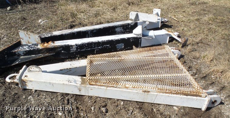 image for item DL0865 Barge ramps