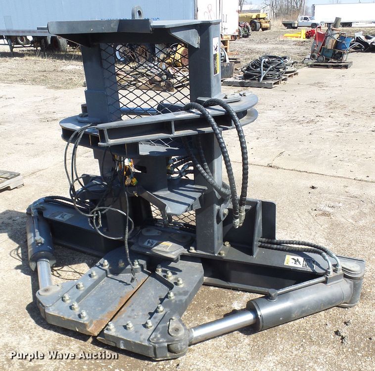 image for item DL0866 Skid steer tree sheer