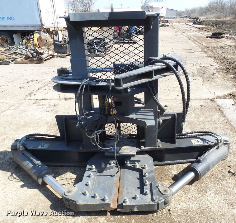 image for item DL0866 Skid steer tree sheer