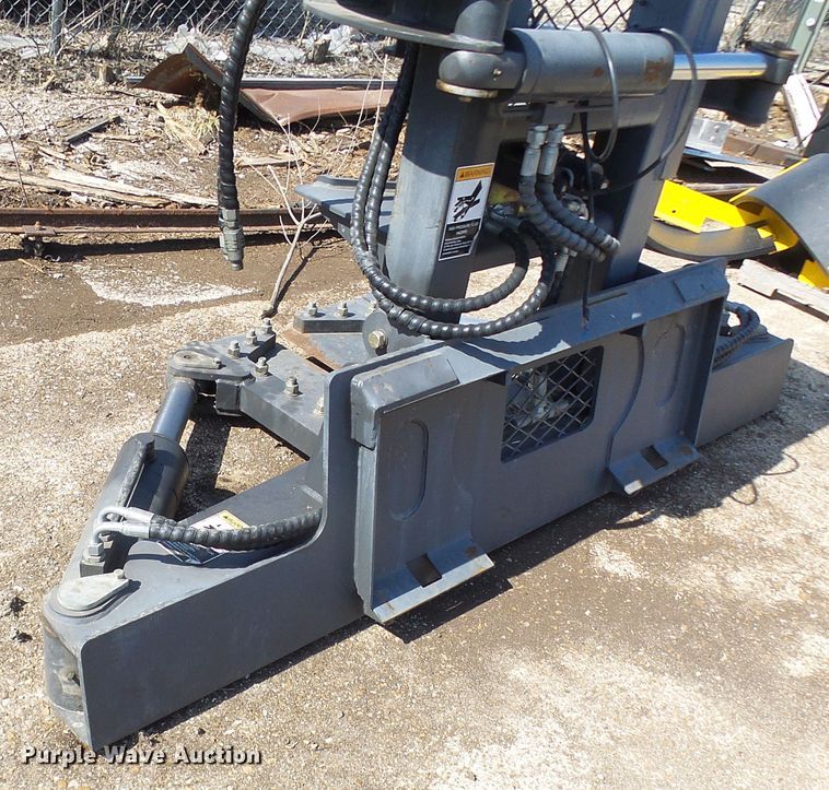 image for item DL0866 Skid steer tree sheer