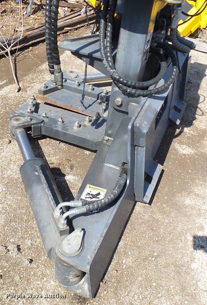 image for item DL0866 Skid steer tree sheer