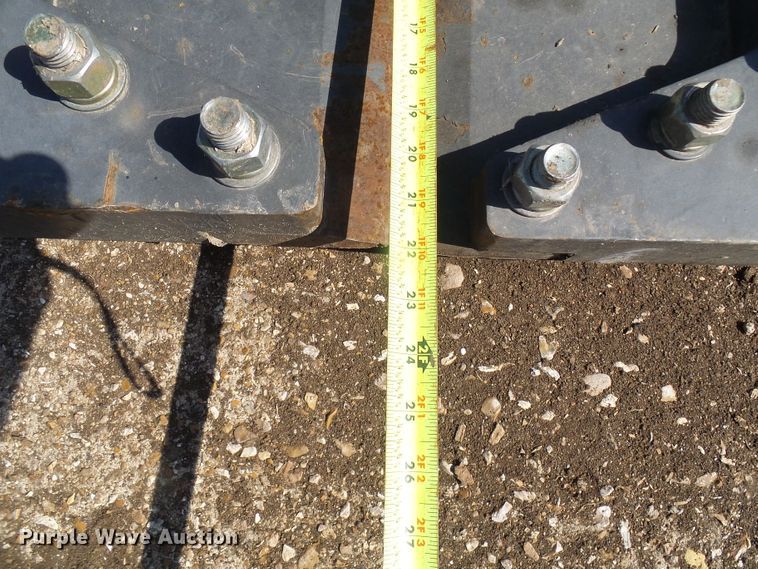 image for item DL0866 Skid steer tree sheer